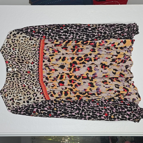 Anthropologie Blank Joelle Leopard Peasant Blouse Size Large, NWOT - Picture 8 of 11